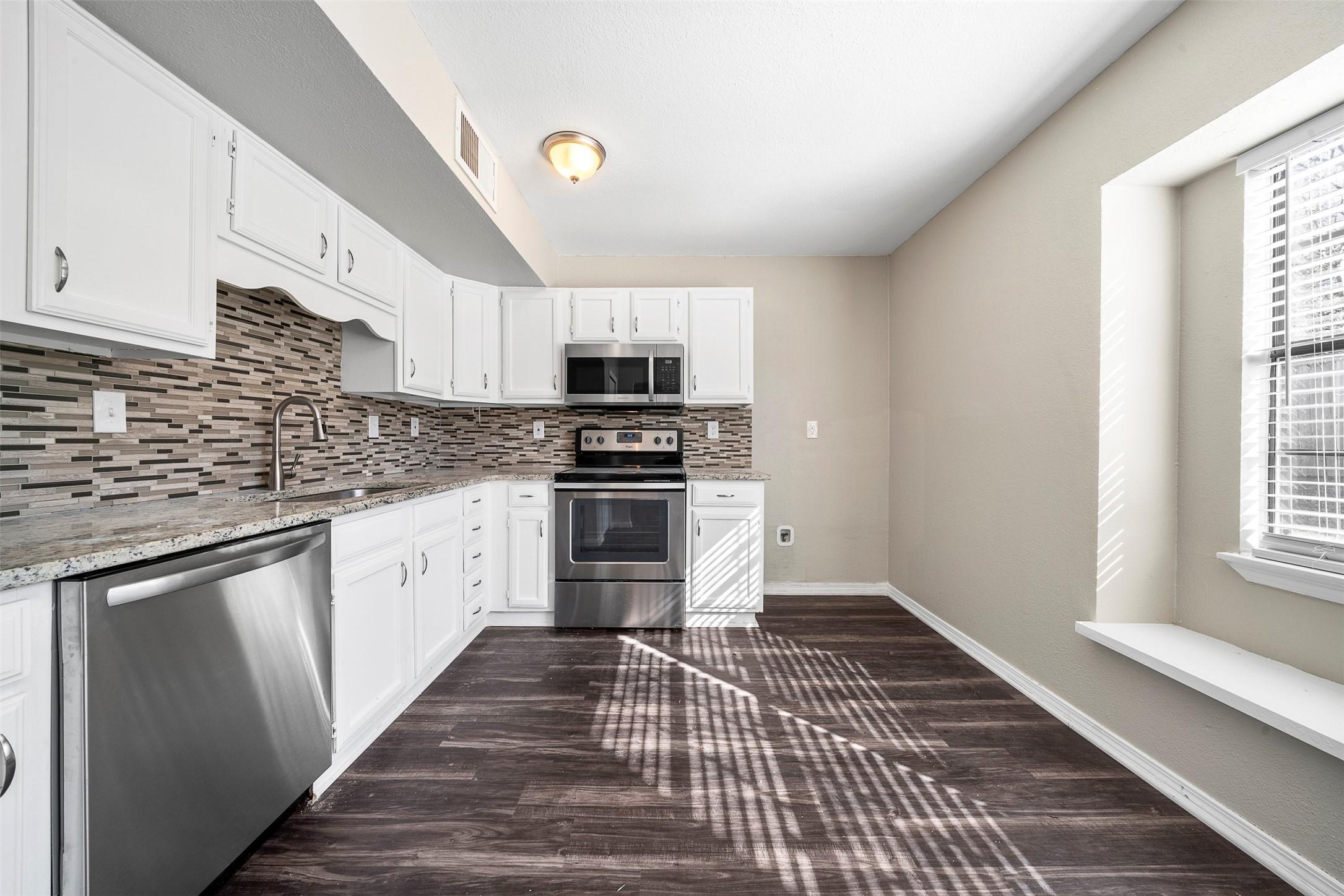 4221 Iola Avenue The Colony TX 75056