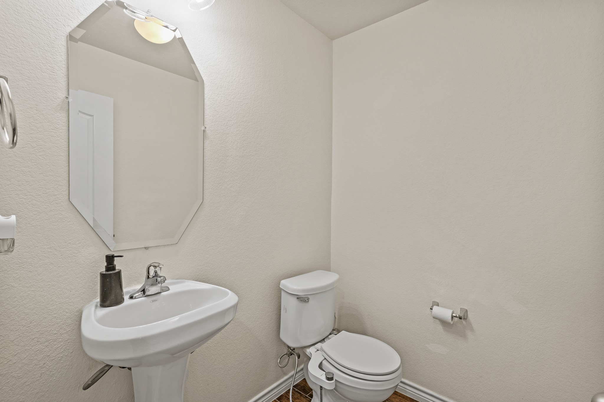 728 Jewelflower Drive Desoto TX 75115