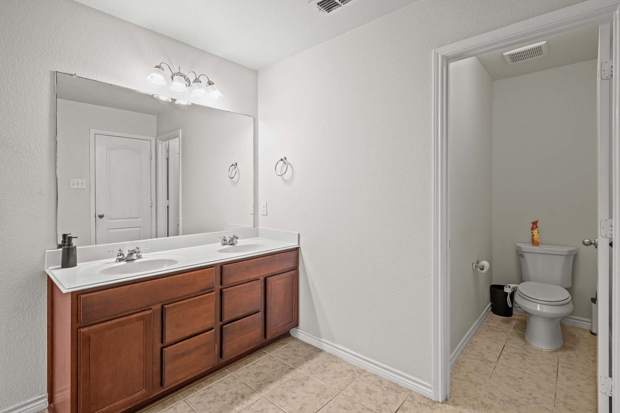 728 Jewelflower Drive Desoto TX 75115