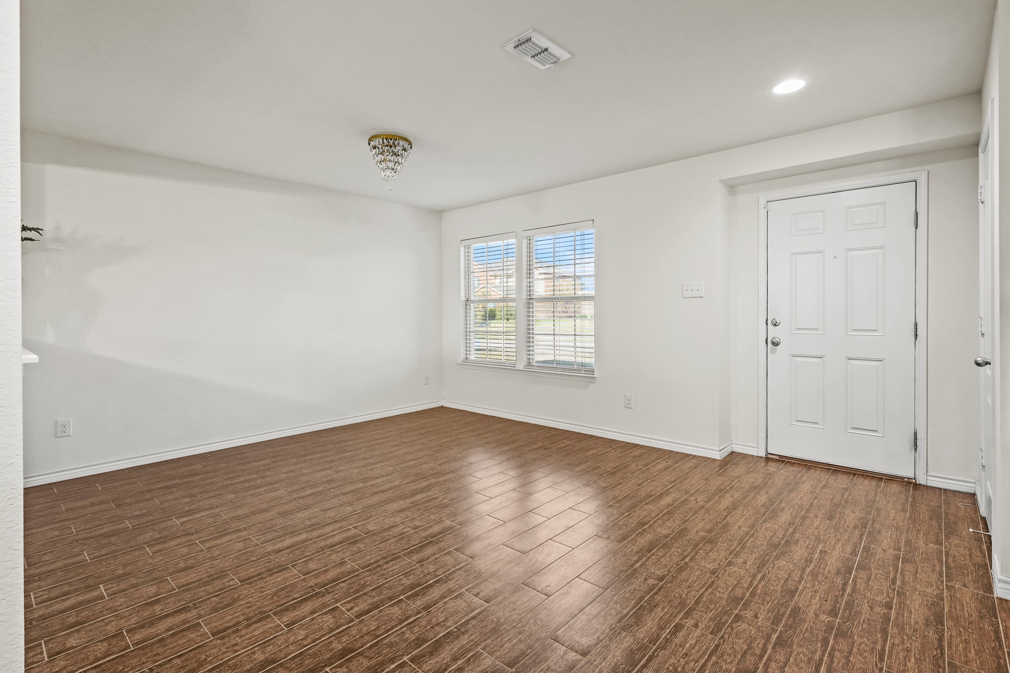 728 Jewelflower Drive Desoto TX 75115