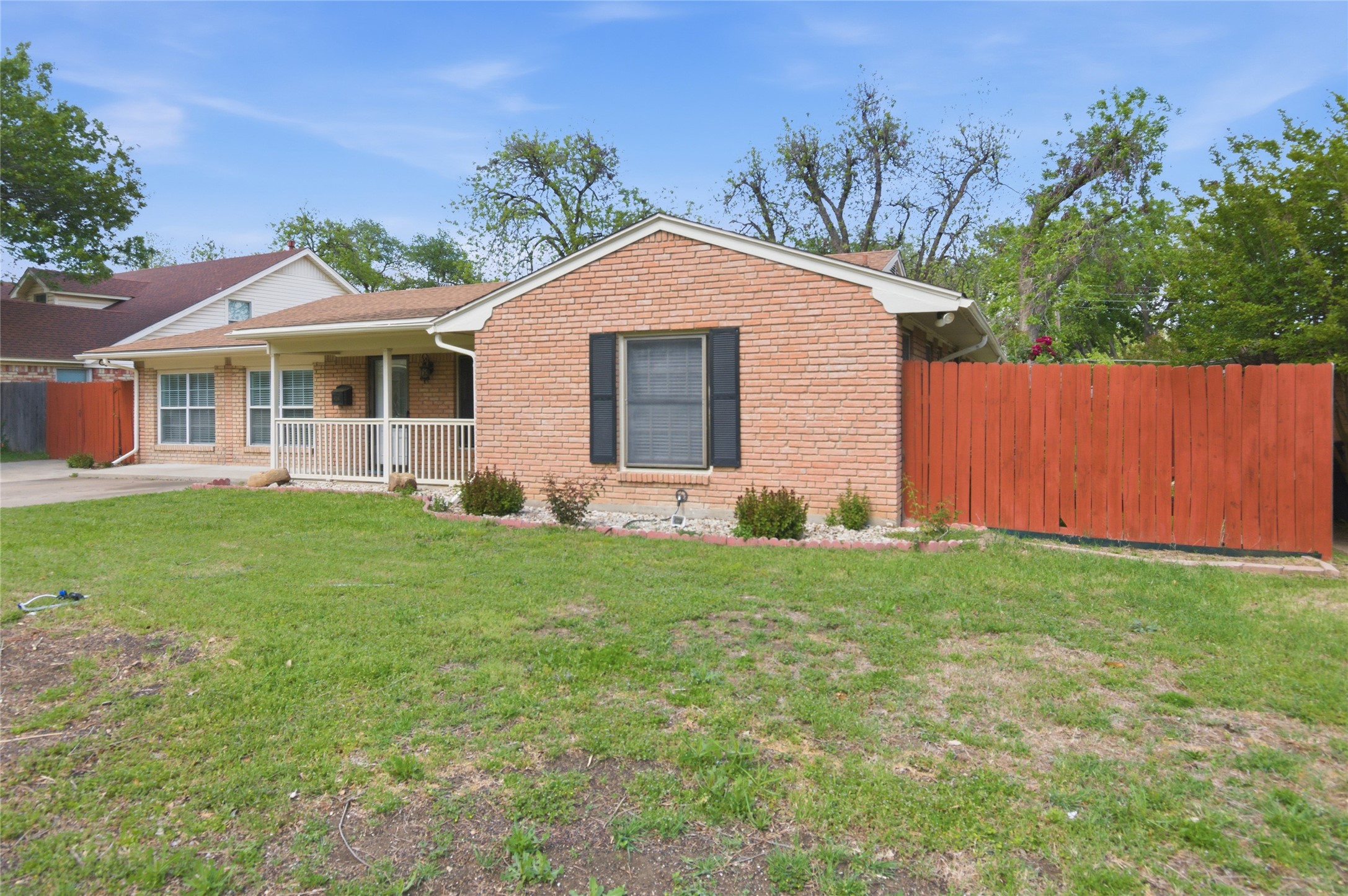4216 Selkirk Drive W Fort Worth TX 76109
