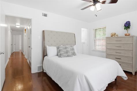 4216 Selkirk Drive W Fort Worth TX 76109