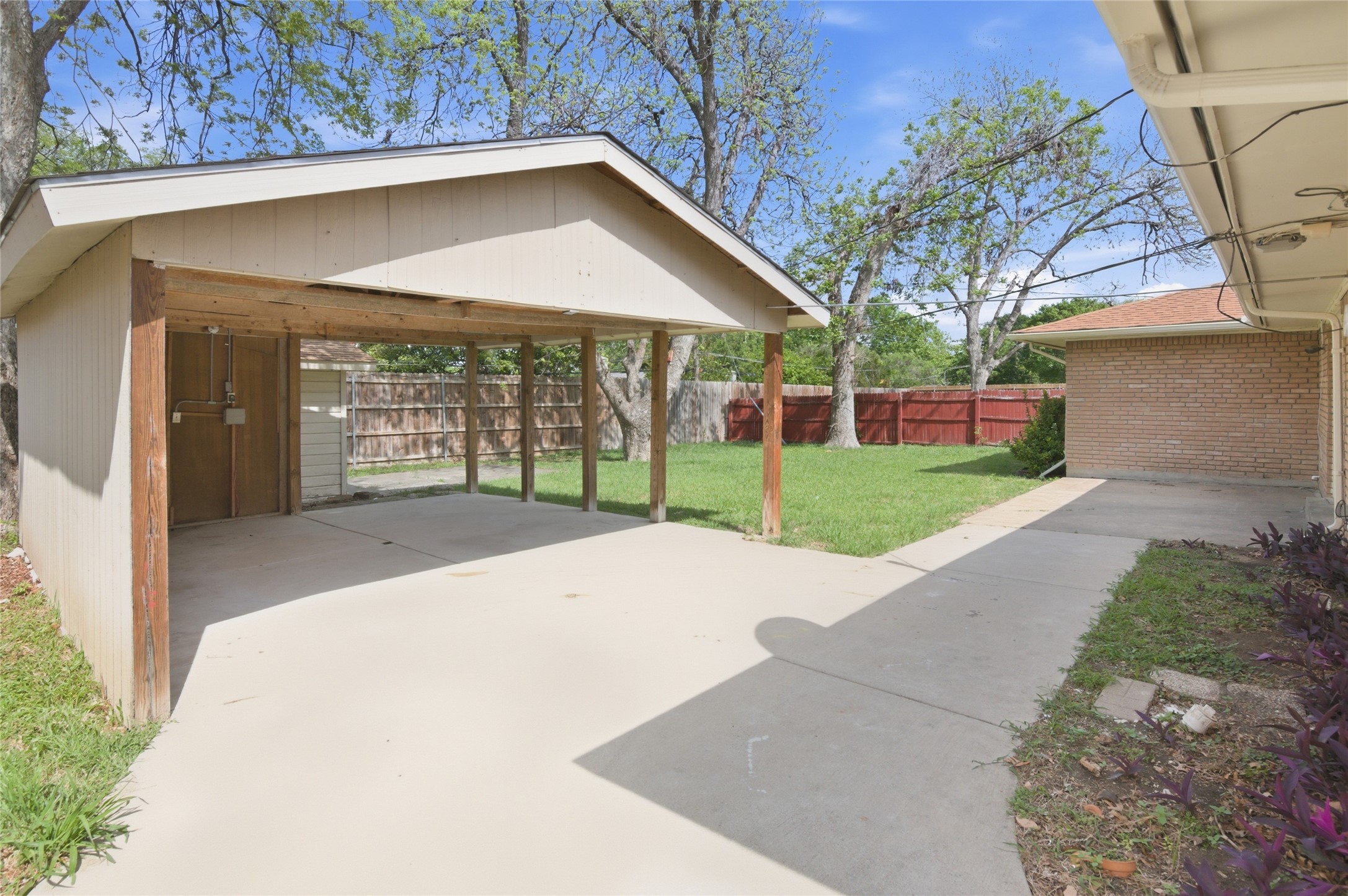 4216 Selkirk Drive W Fort Worth TX 76109