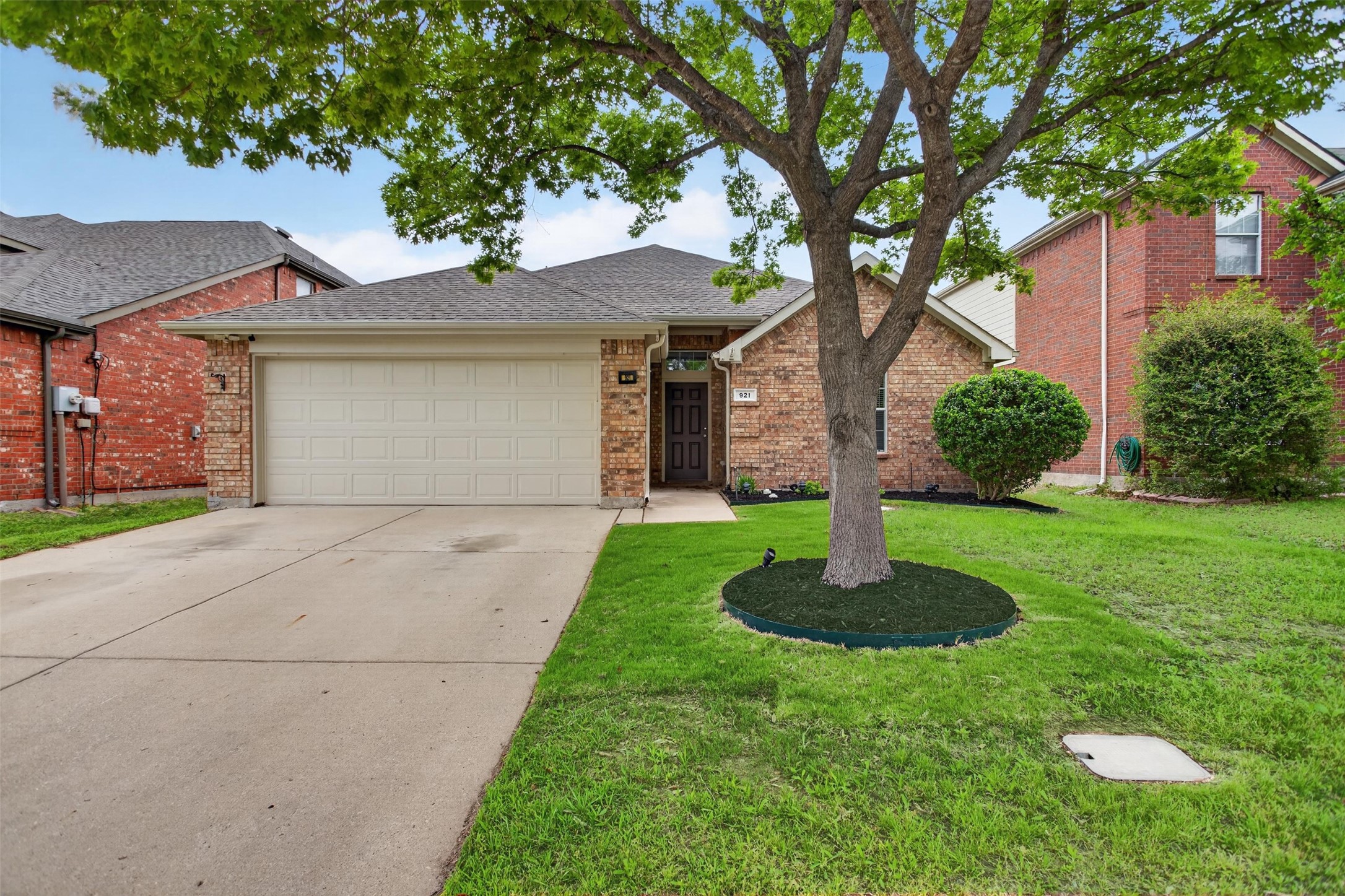 921 Bowie Drive Lavon TX 75166