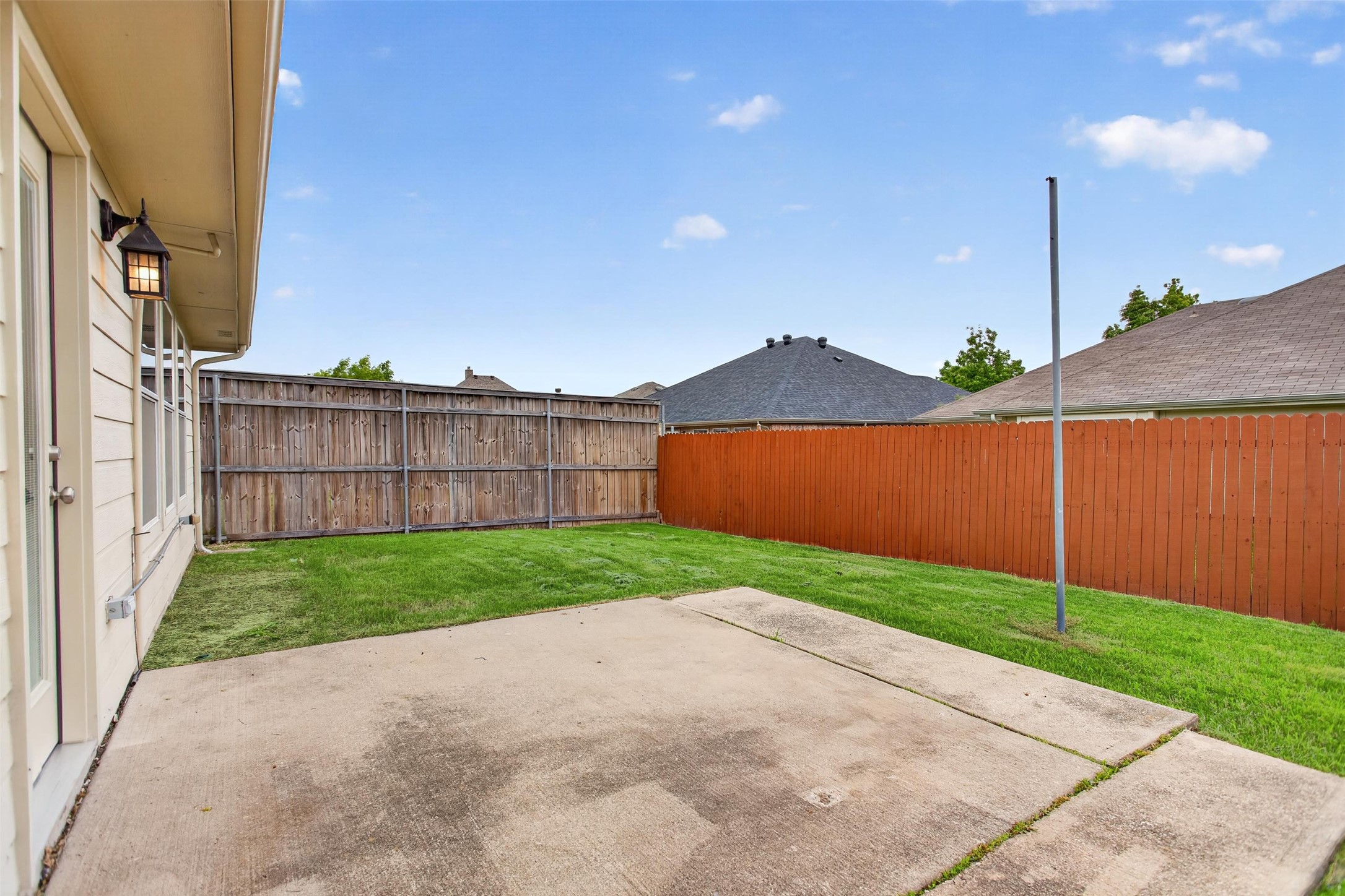 921 Bowie Drive Lavon TX 75166