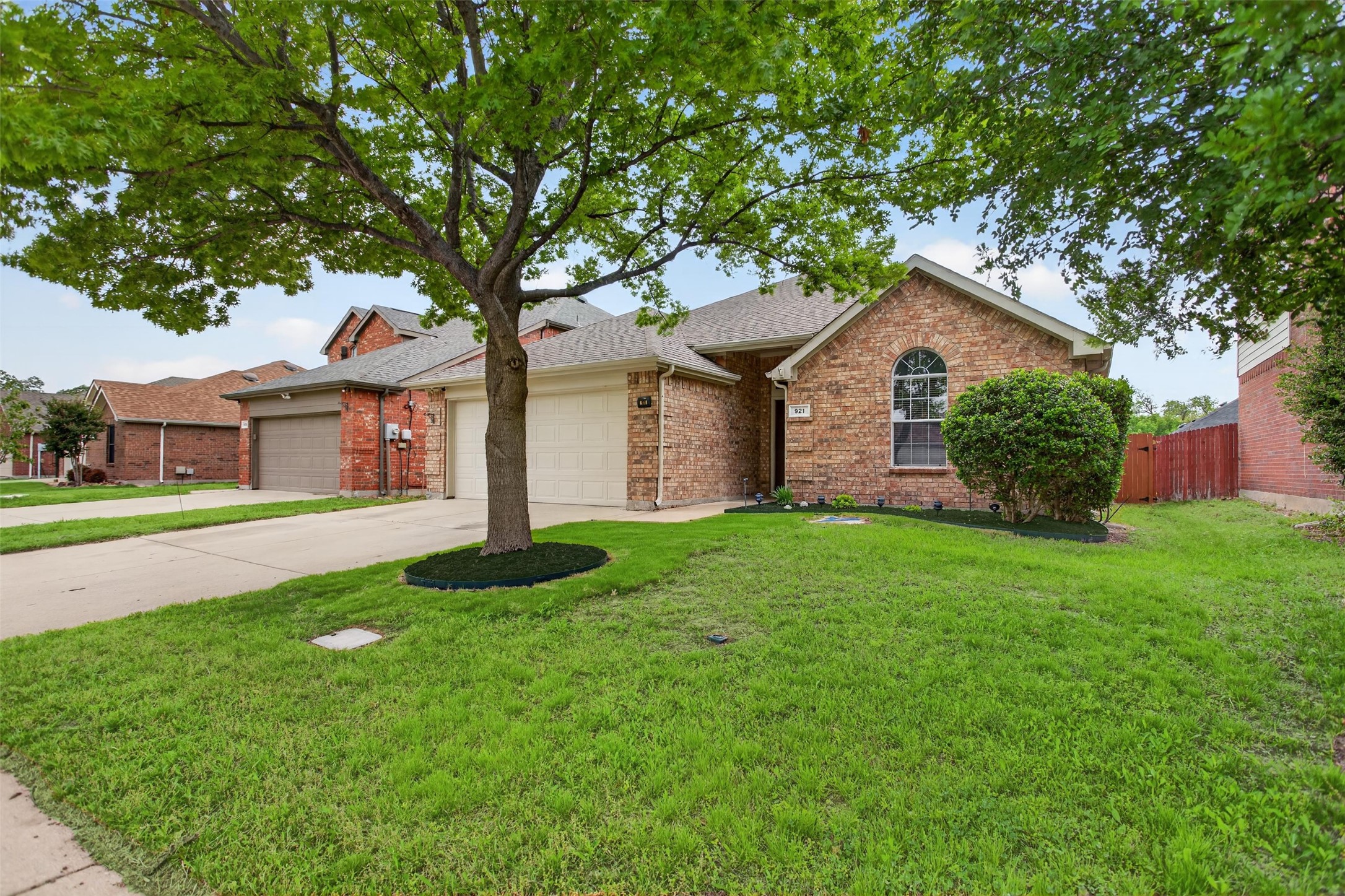 921 Bowie Drive Lavon TX 75166