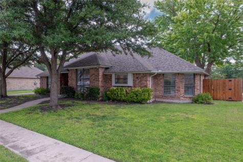 8119 Meadowside Drive Benbrook TX 76116