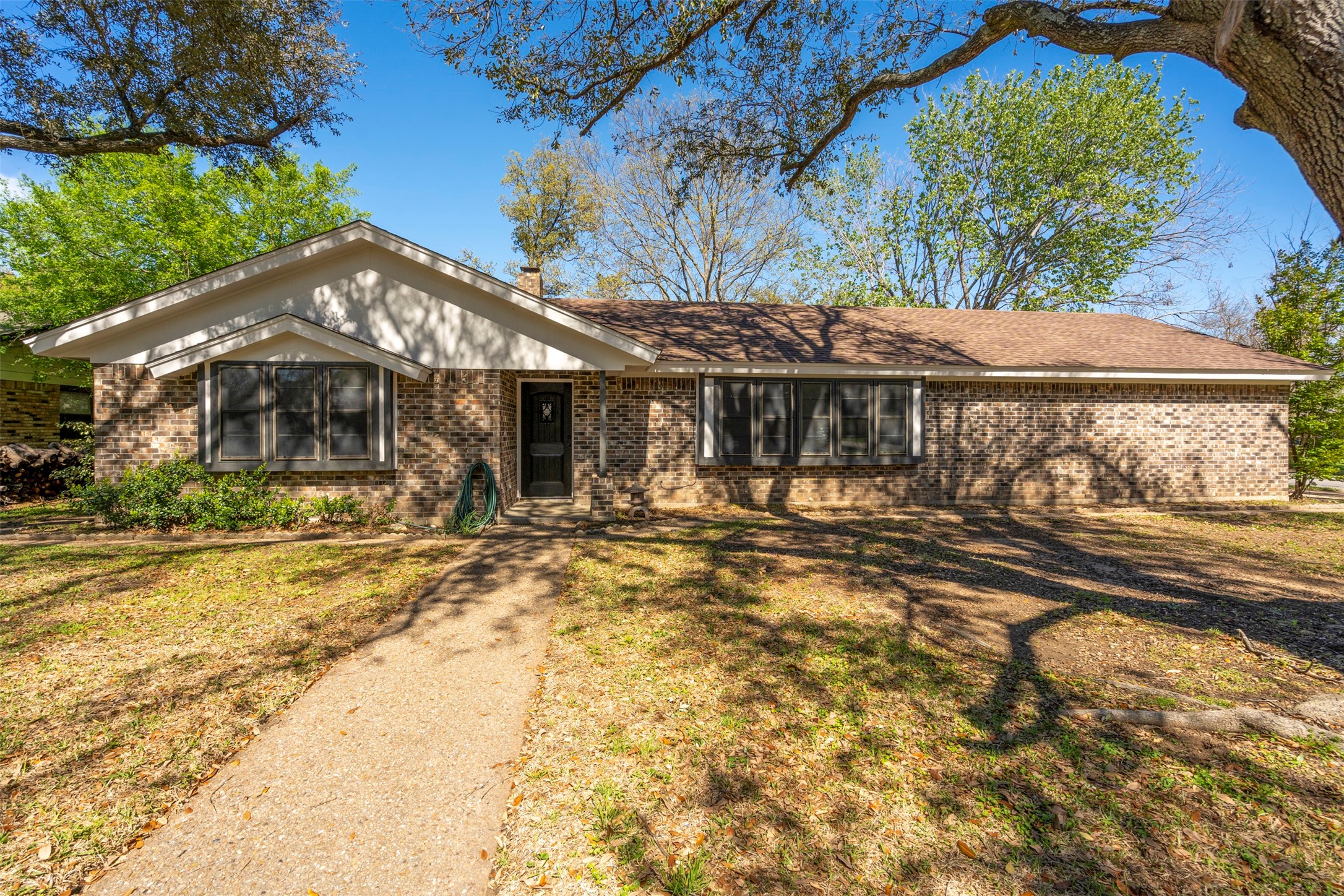 921 Stonelake Drive Cleburne TX 76033