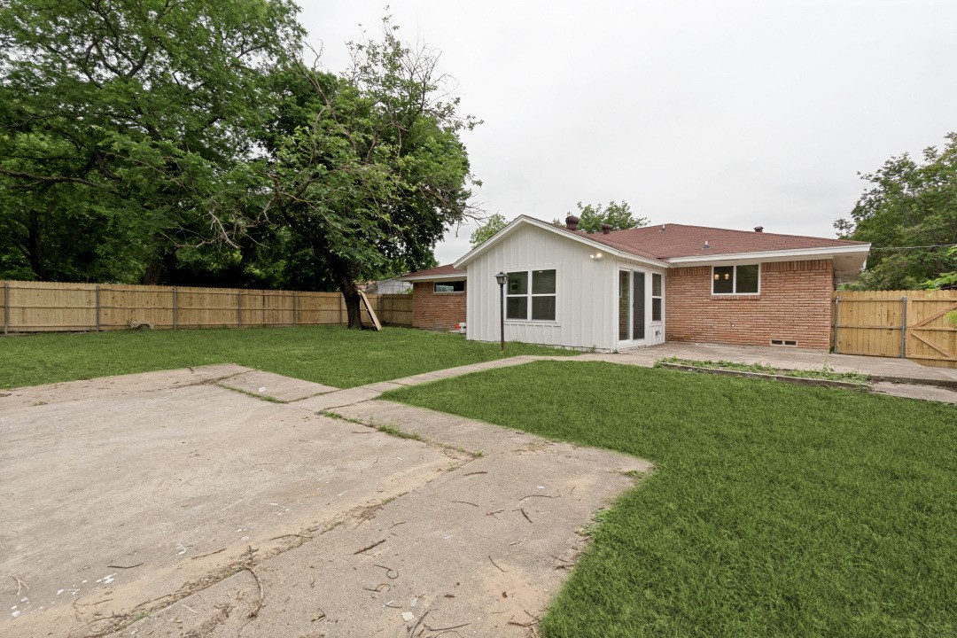 5718 Trio Lane Dallas TX 75241
