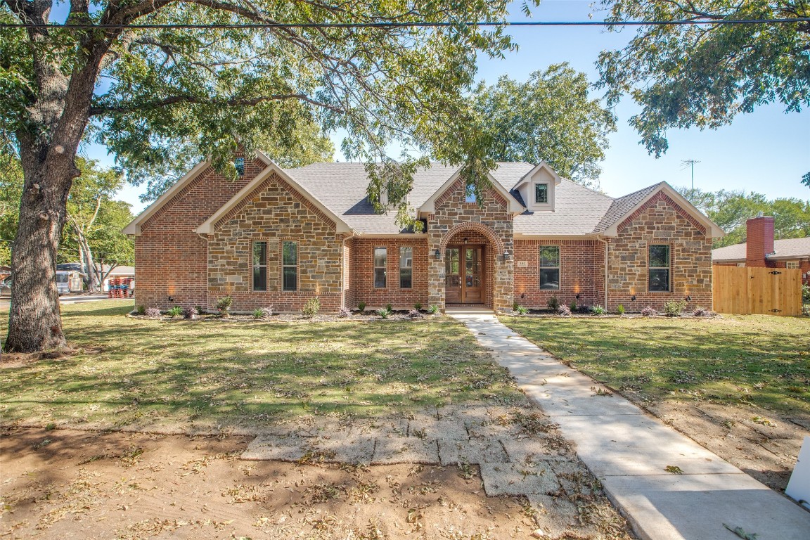 101 S College Street Pilot Point TX 76258