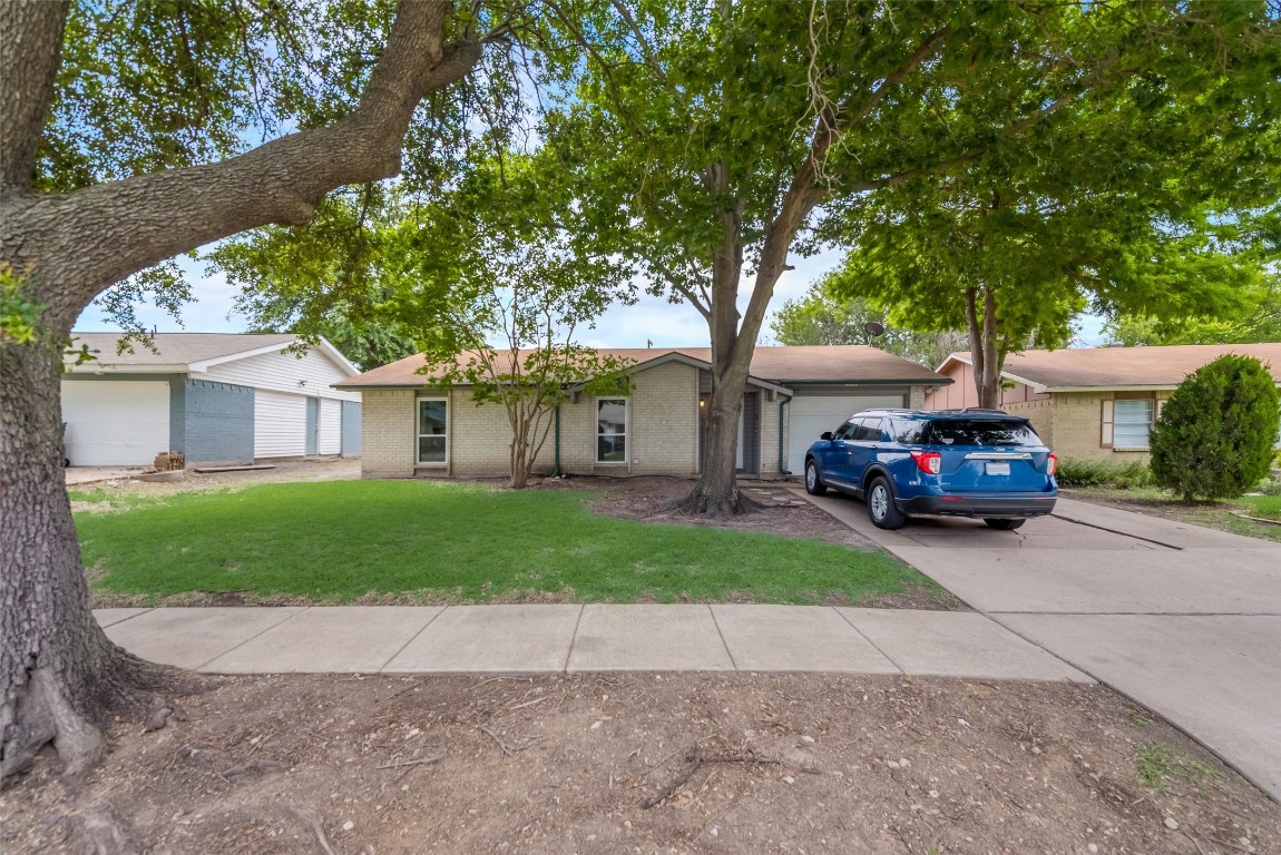 5662 Saddleback Road Garland TX 75043