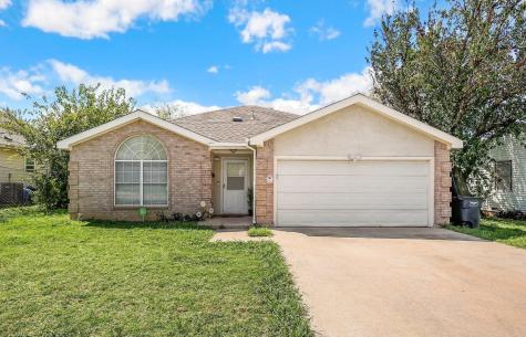 2912 Canberra Court Fort Worth TX 76105