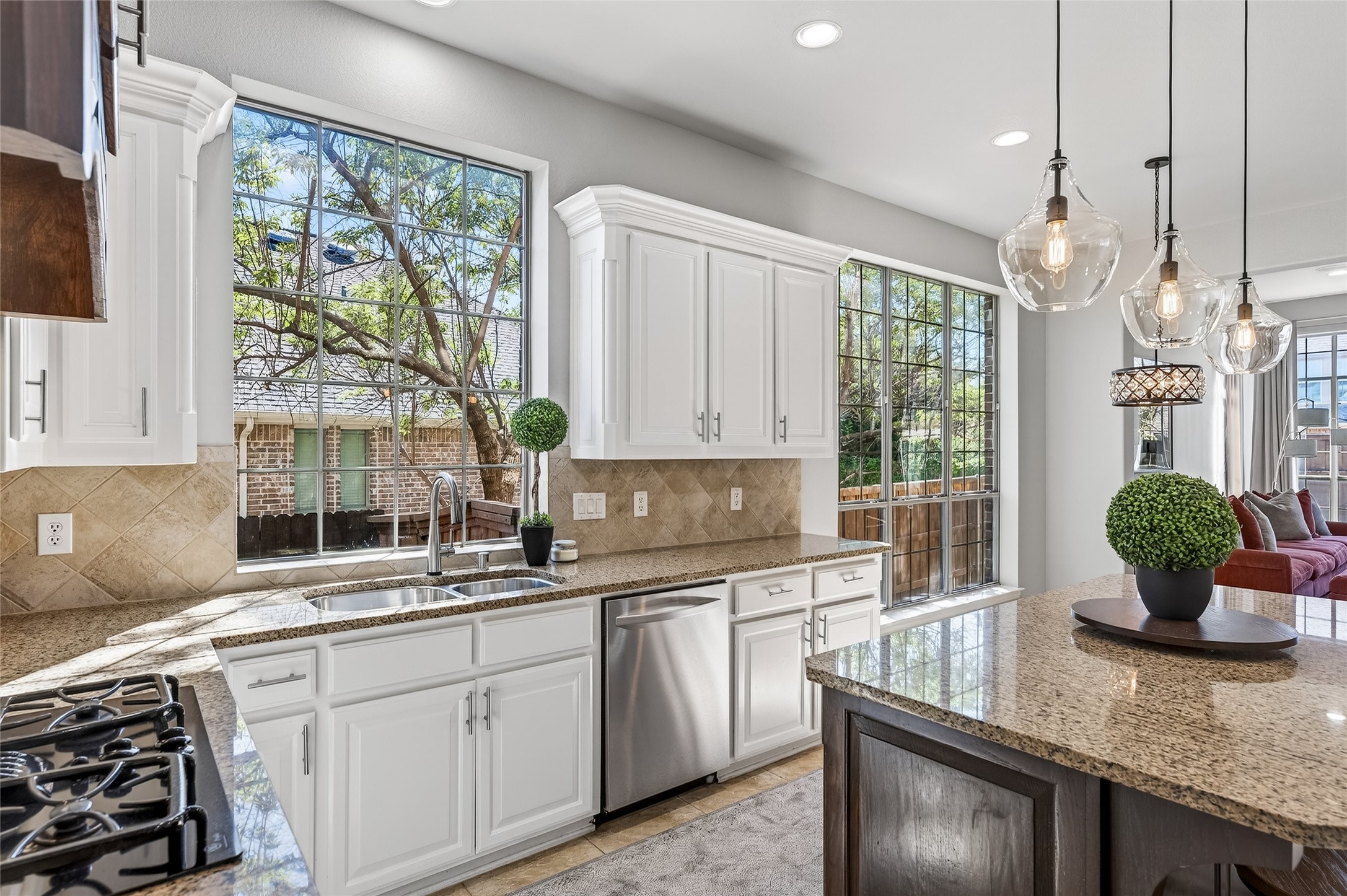 813 Moss Cliff Circle Mckinney TX 75071