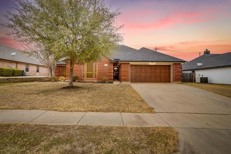 1105 Blackbird Court Burleson TX 76028
