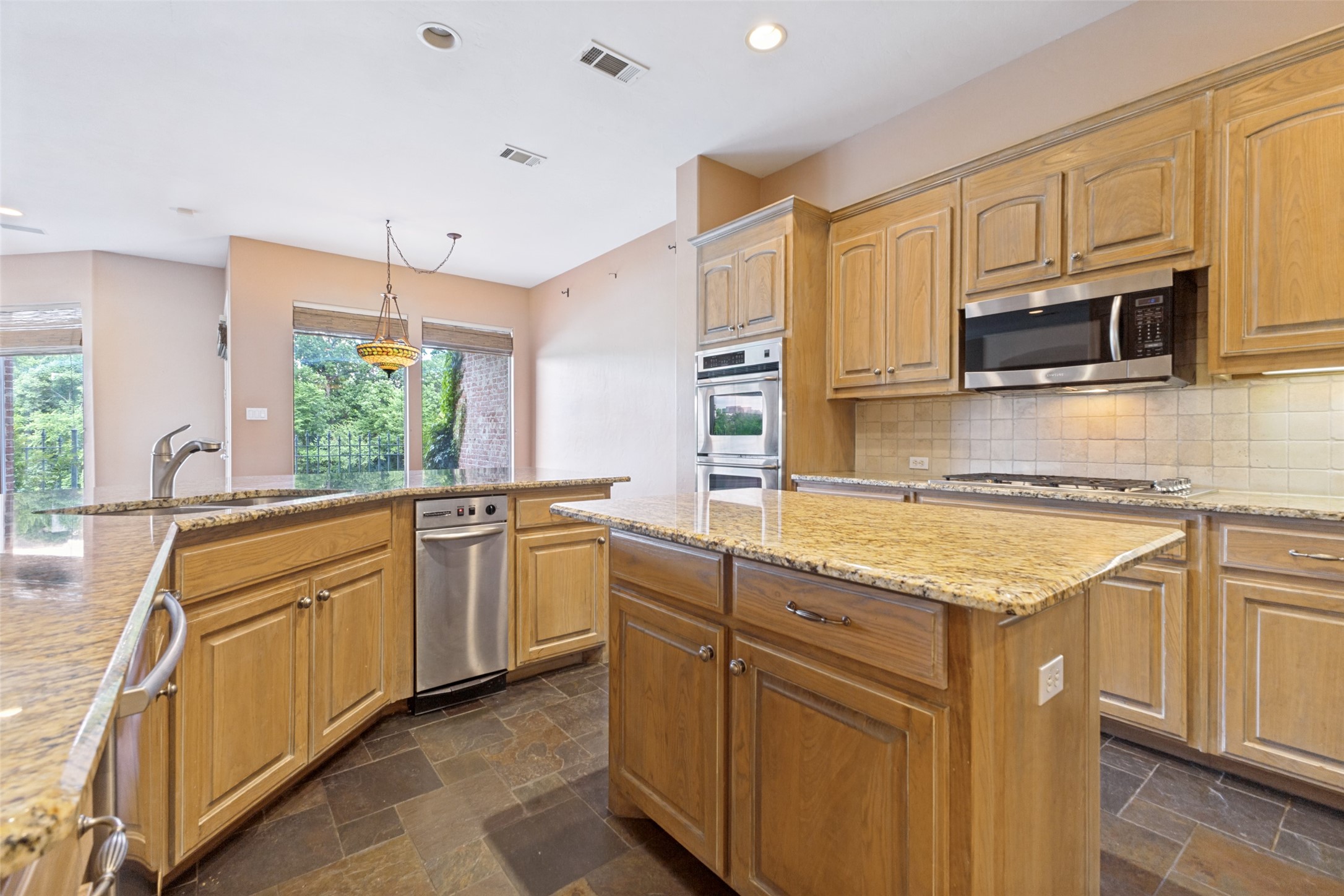 12010 Lueders Lane Dallas TX 75230