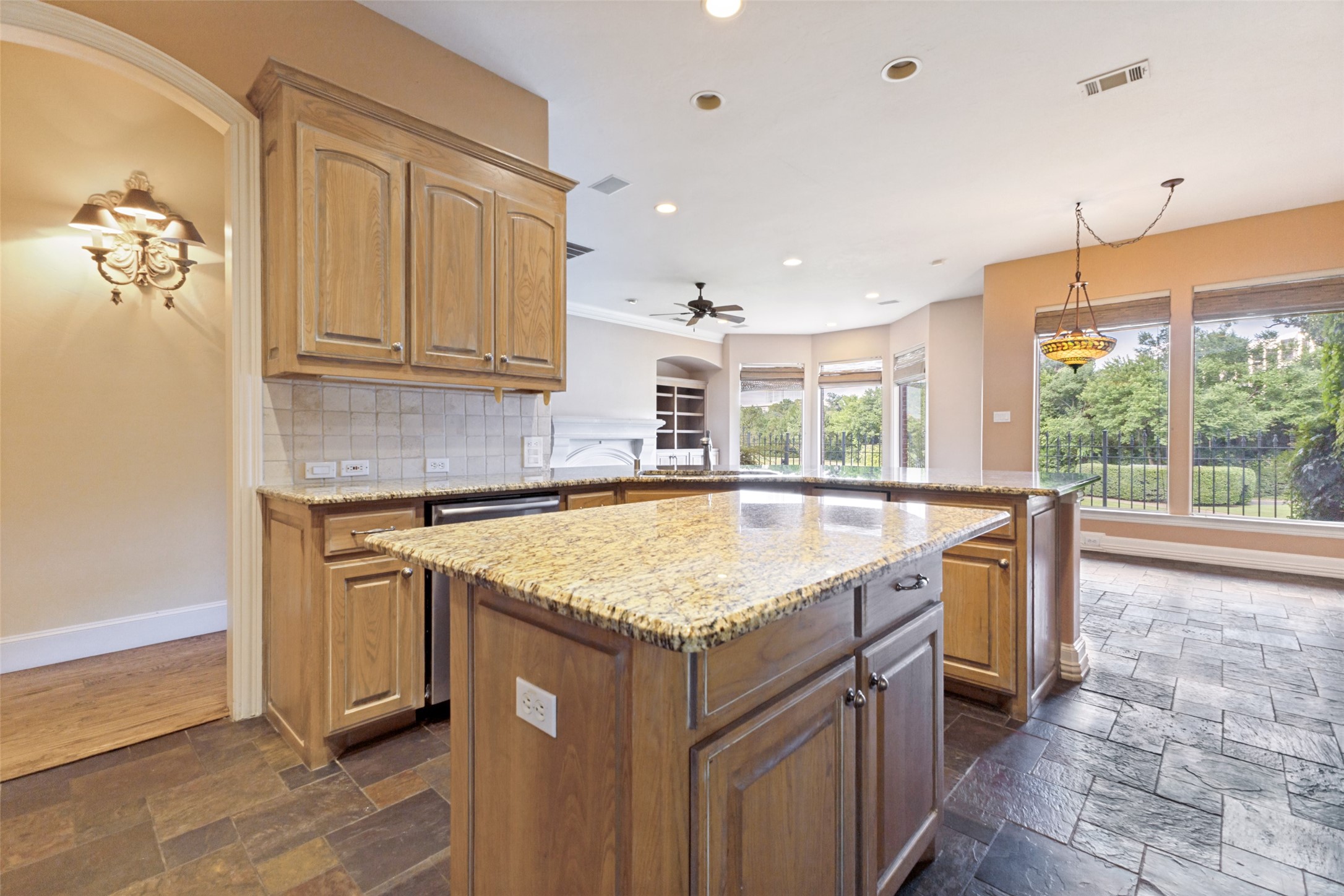 12010 Lueders Lane Dallas TX 75230