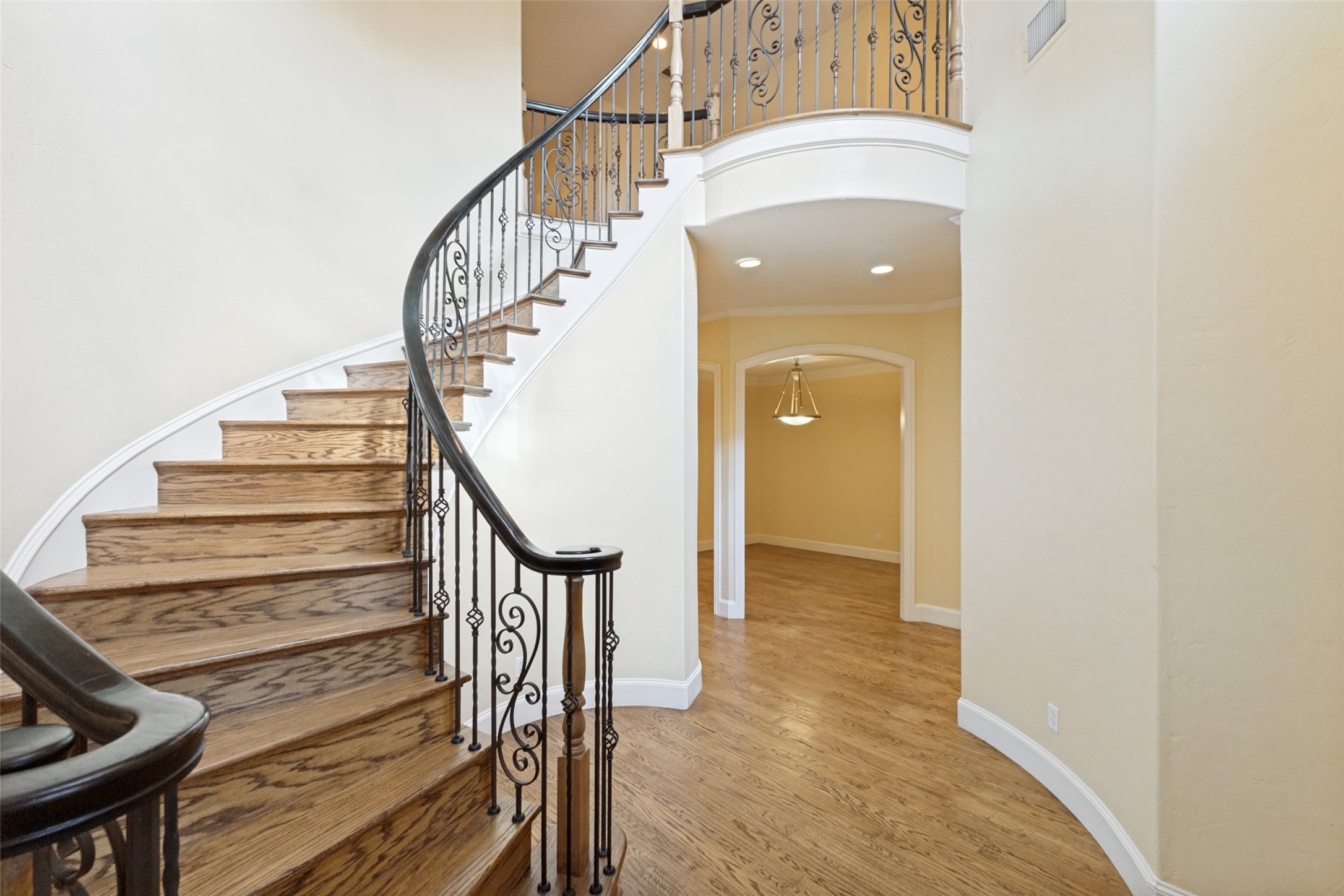12010 Lueders Lane Dallas TX 75230