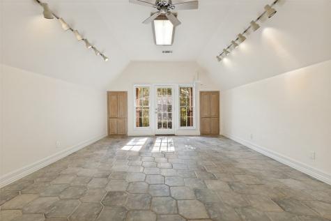 12010 Lueders Lane Dallas TX 75230
