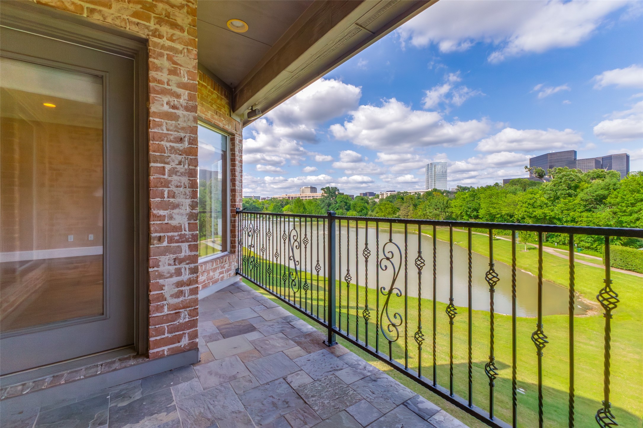 12010 Lueders Lane Dallas TX 75230