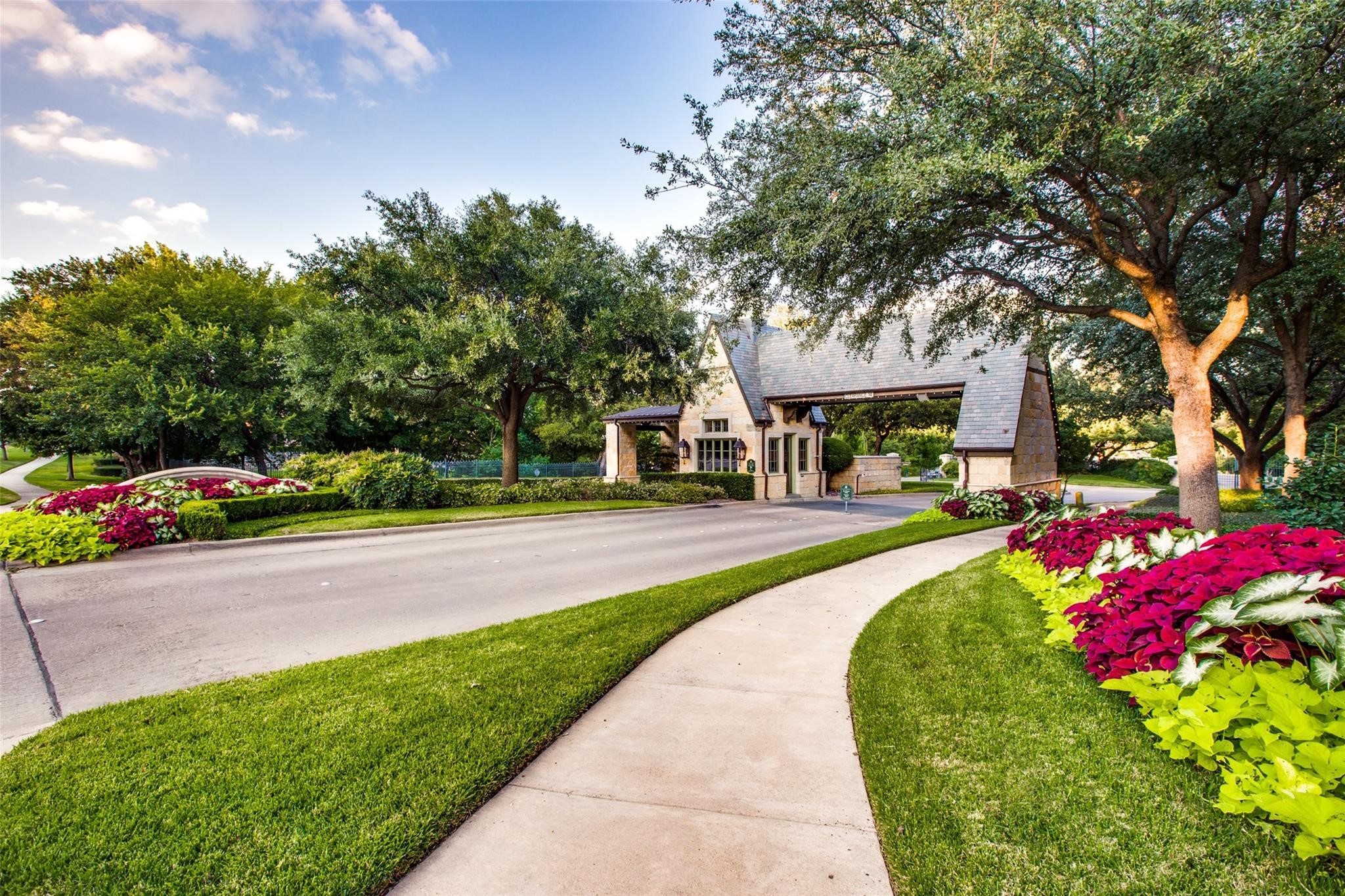 12010 Lueders Lane Dallas TX 75230
