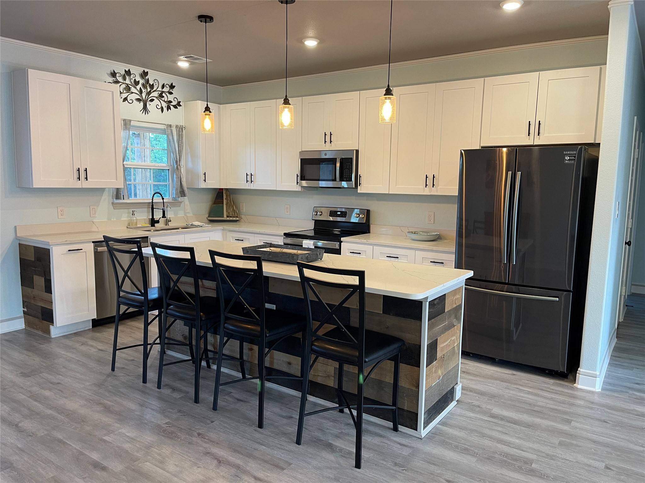 2813 Catfish Court Granbury TX 76048