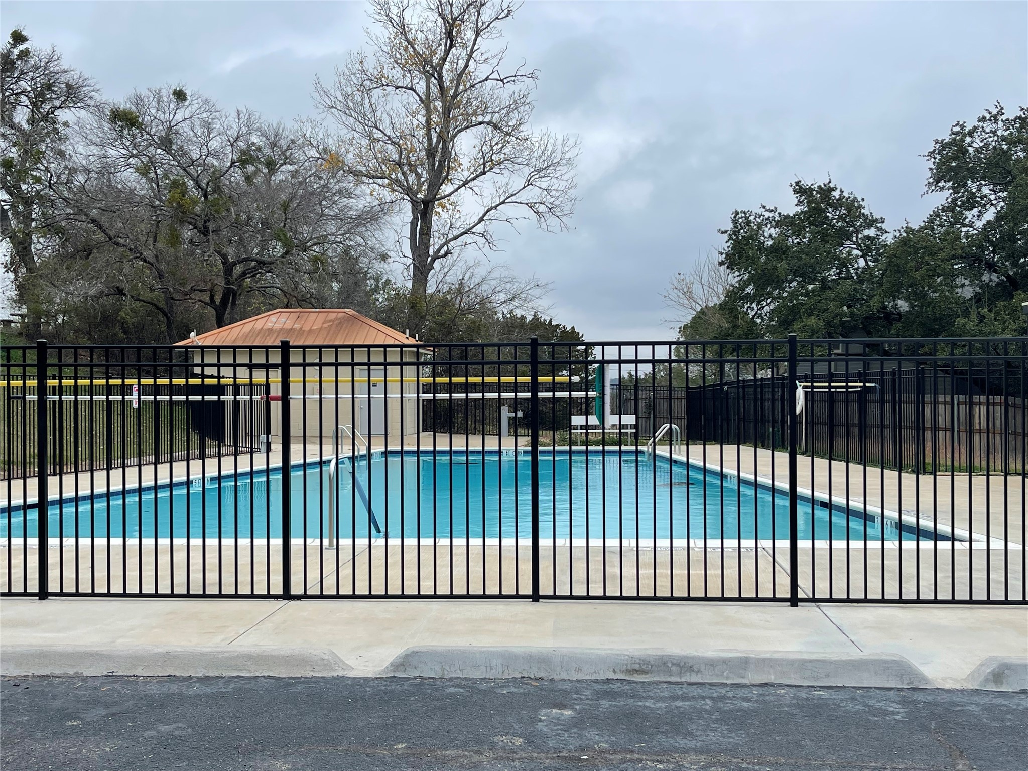 2813 Catfish Court Granbury TX 76048