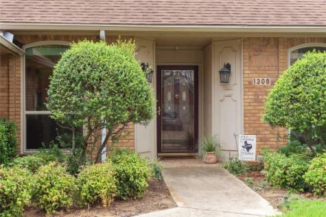 1308 Sunset Lane Bedford TX 76021
