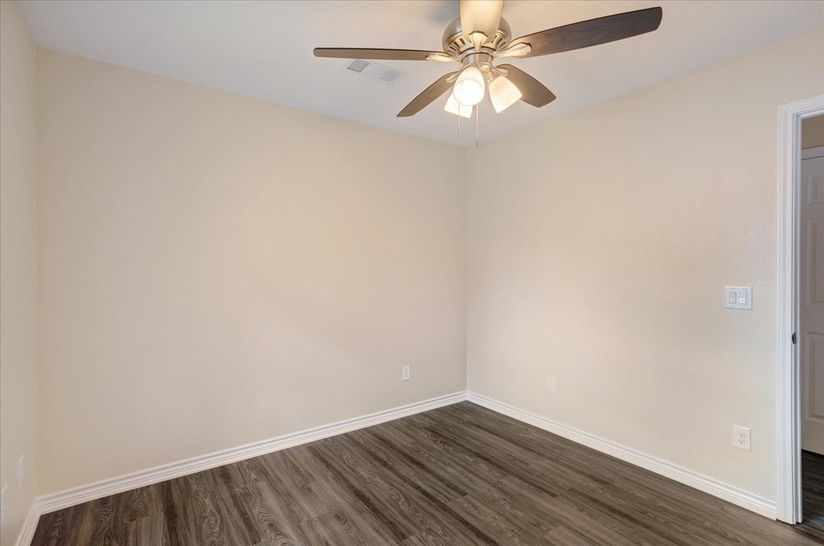 108 W College Street Leonard TX 75452