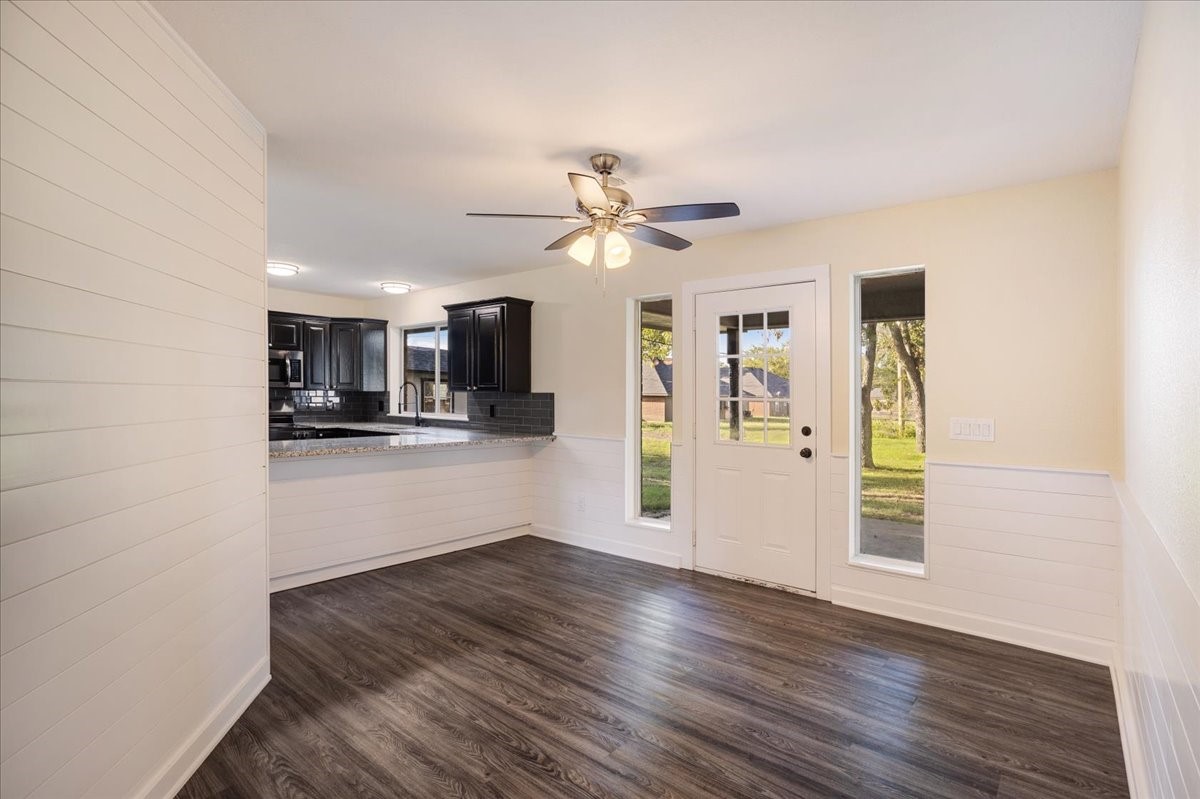 108 W College Street Leonard TX 75452