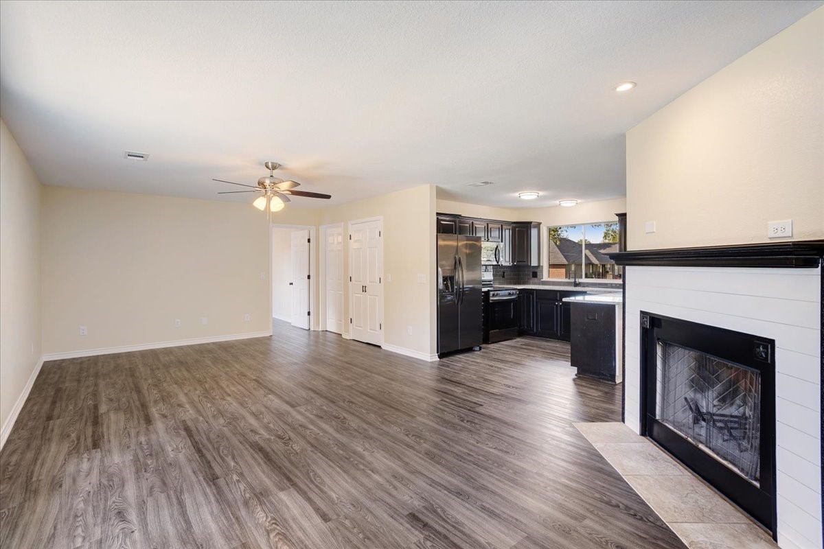 108 W College Street Leonard TX 75452