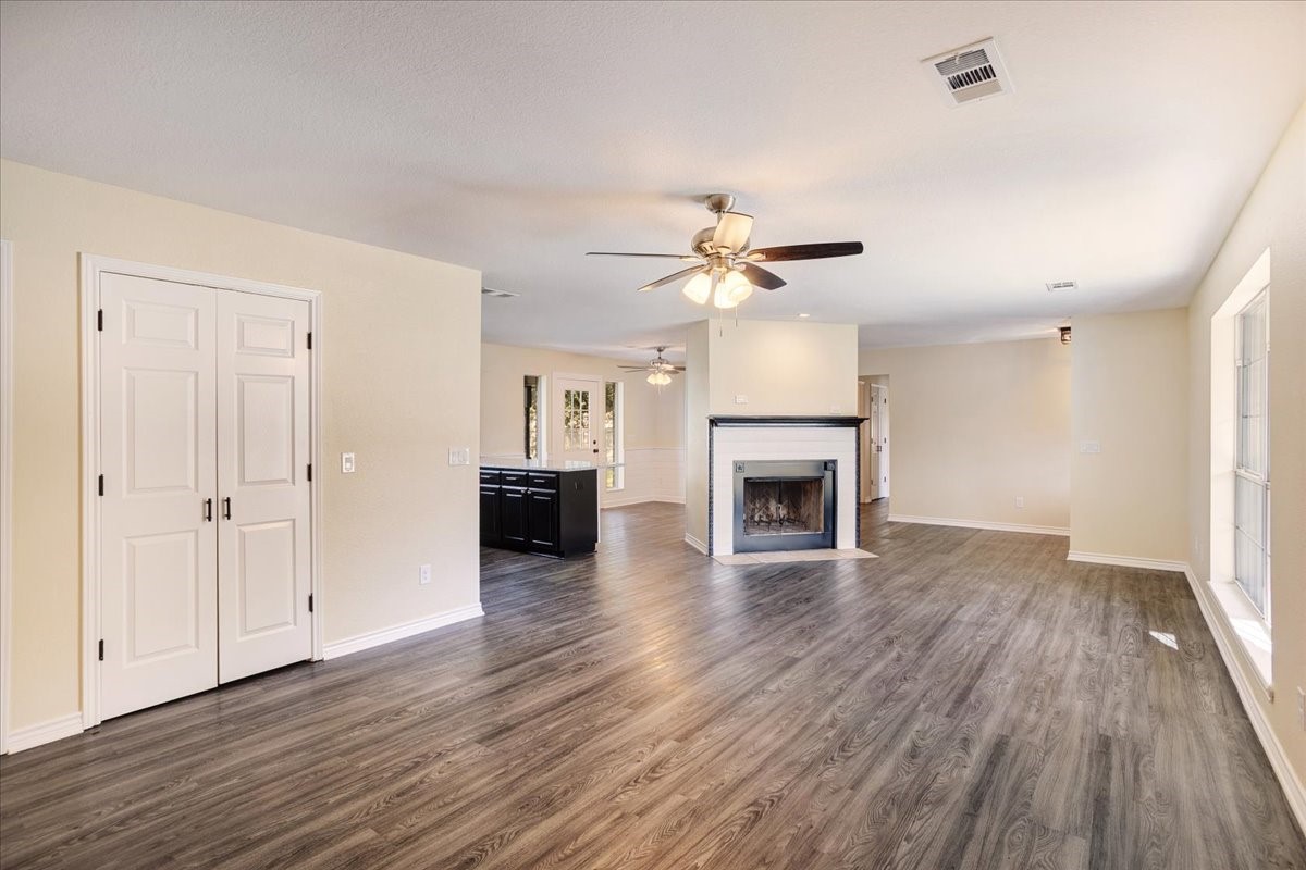 108 W College Street Leonard TX 75452