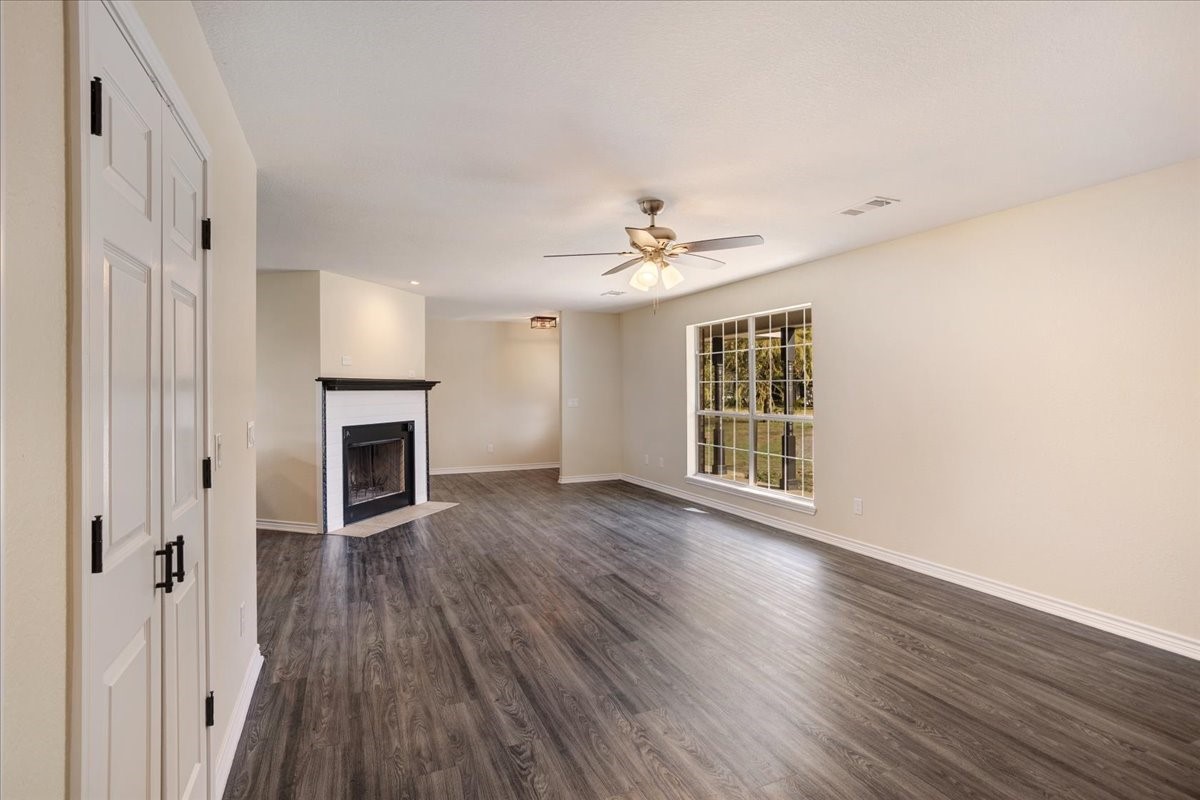 108 W College Street Leonard TX 75452