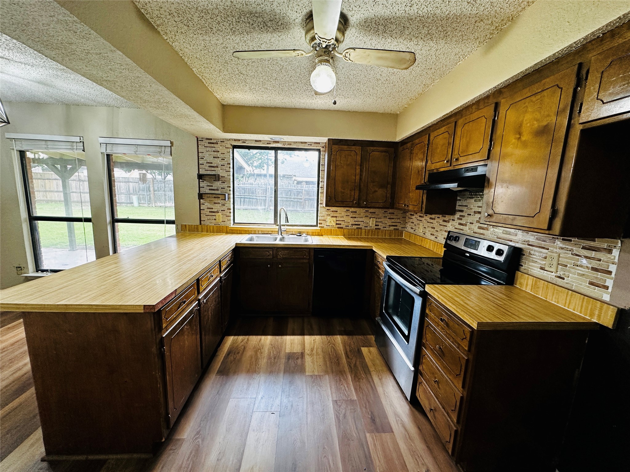6741 Ridgetop Road North Richland Hills TX 76182