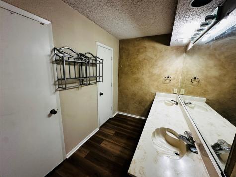 6741 Ridgetop Road North Richland Hills TX 76182