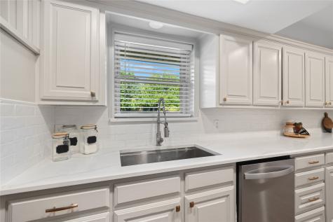 439 S Snyder Avenue Justin TX 76247