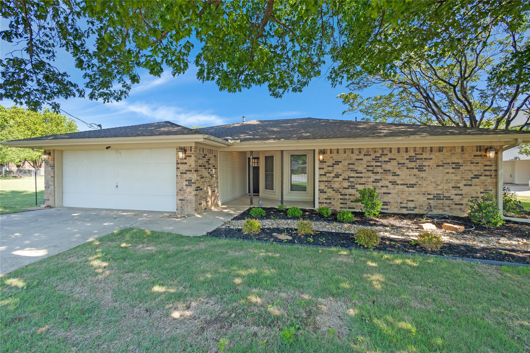 439 S Snyder Avenue Justin TX 76247