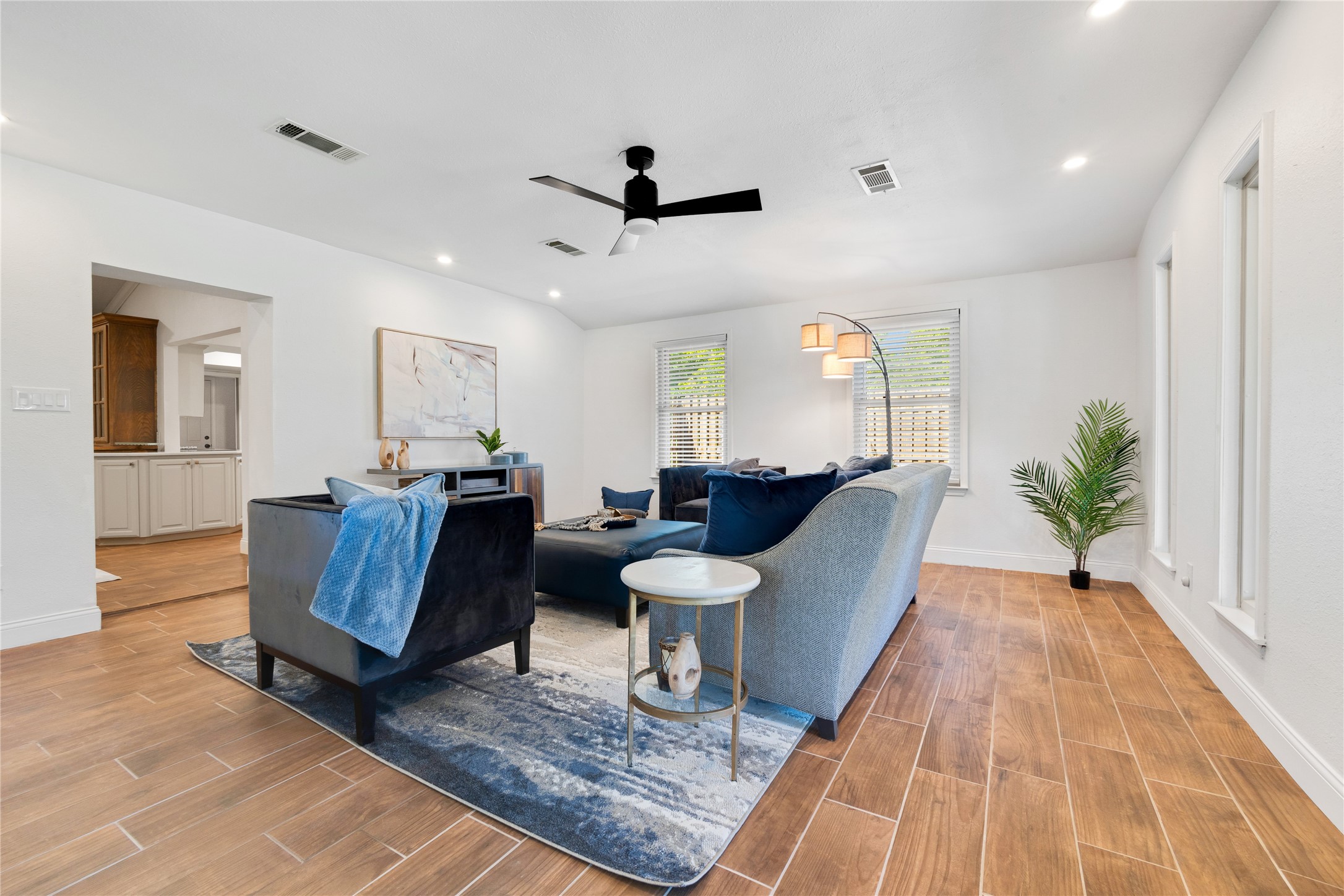 439 S Snyder Avenue Justin TX 76247