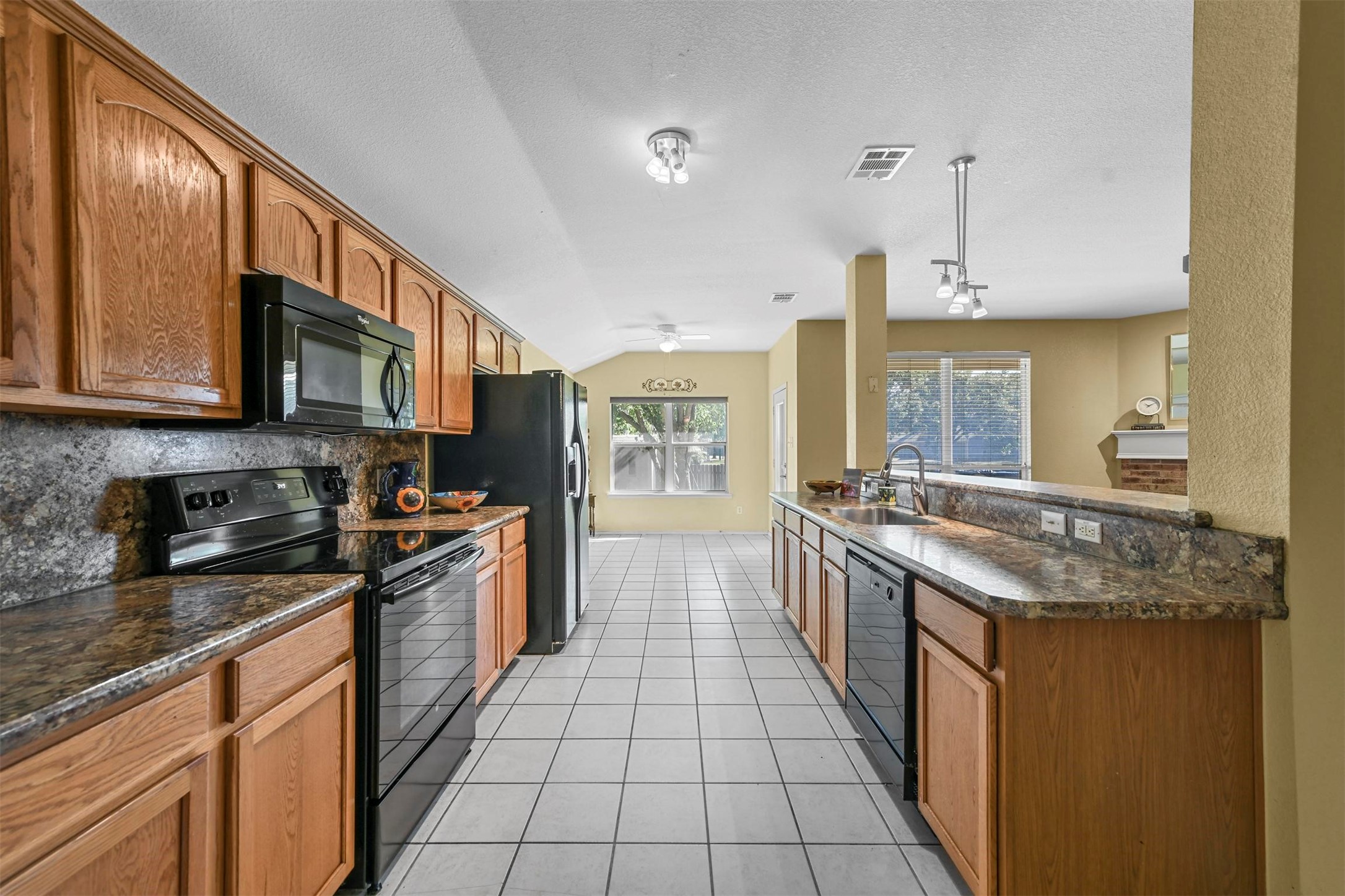 201 Tripp Trail Denton TX 76207