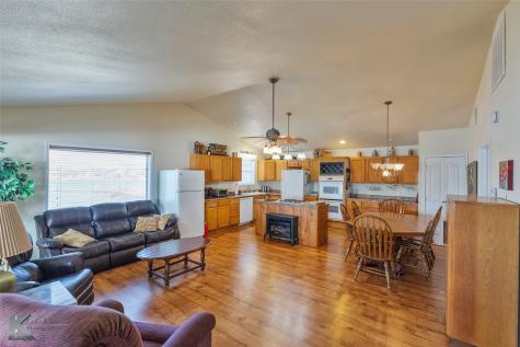 206 County Road 541 Eastland TX 76448