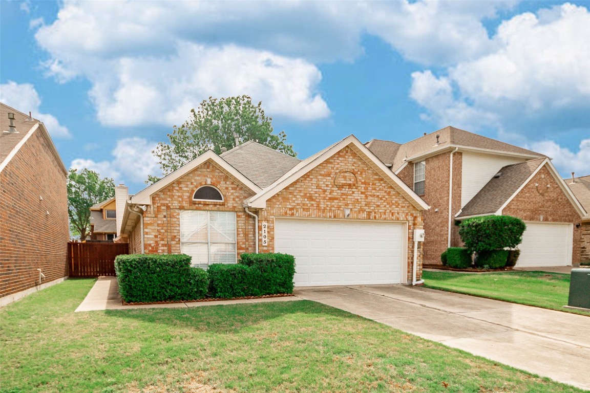 2105 Acosta Lane Lewisville TX 75067