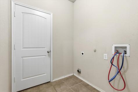 832 Clear Creek Drive Desoto TX 75115