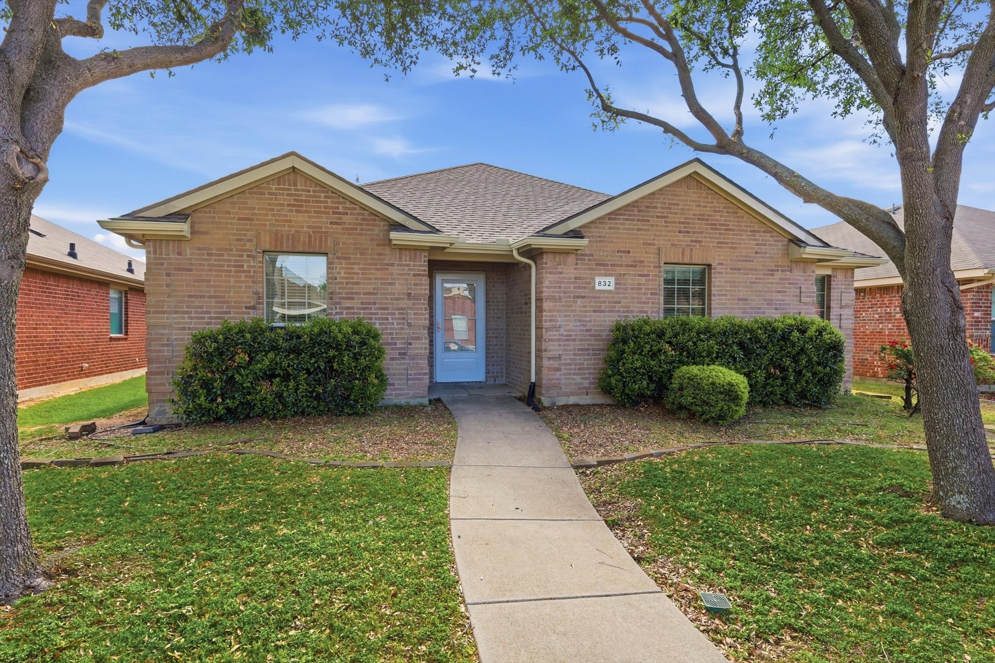 832 Clear Creek Drive Desoto TX 75115