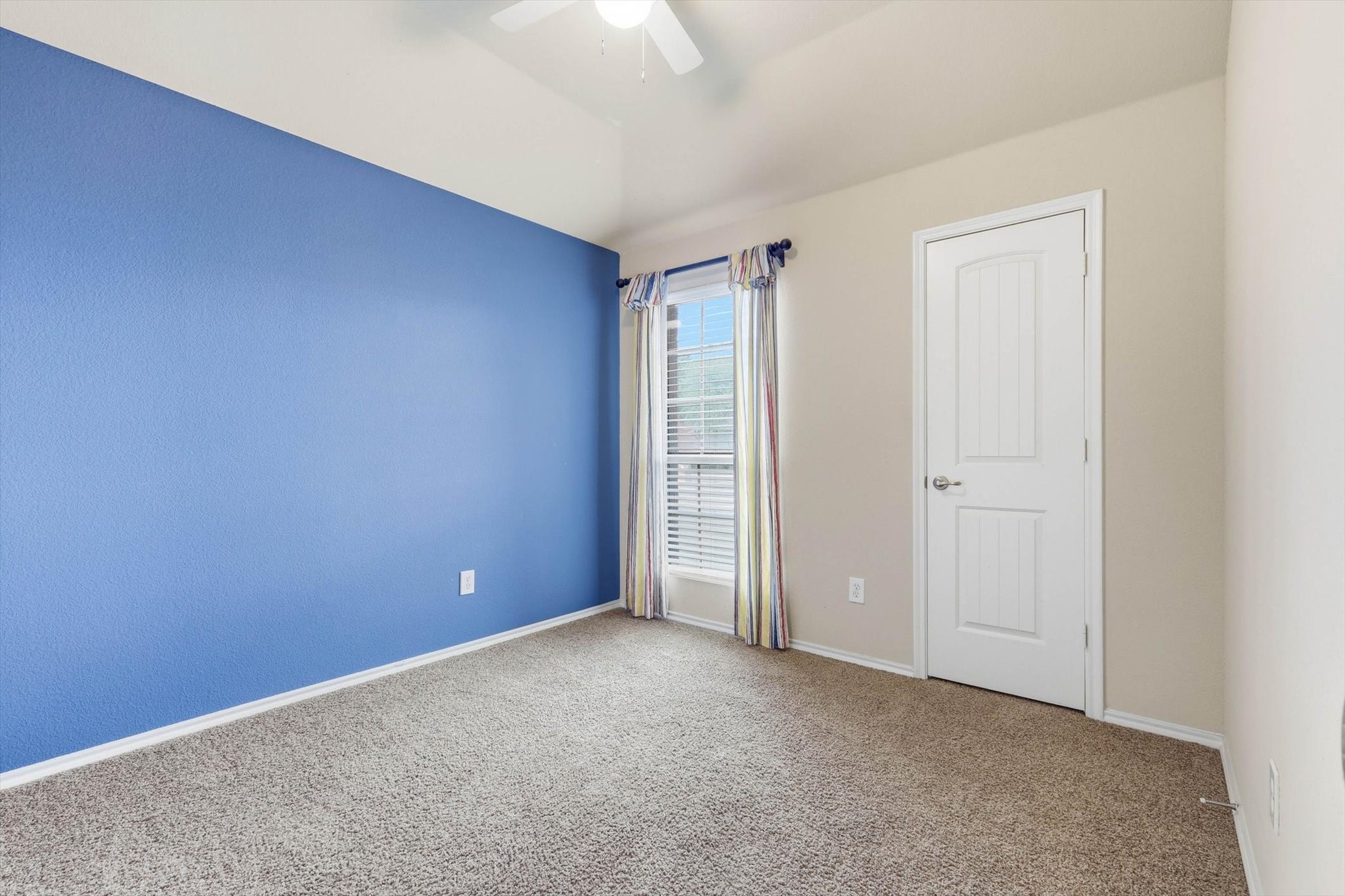 832 Clear Creek Drive Desoto TX 75115