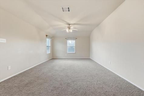 832 Clear Creek Drive Desoto TX 75115