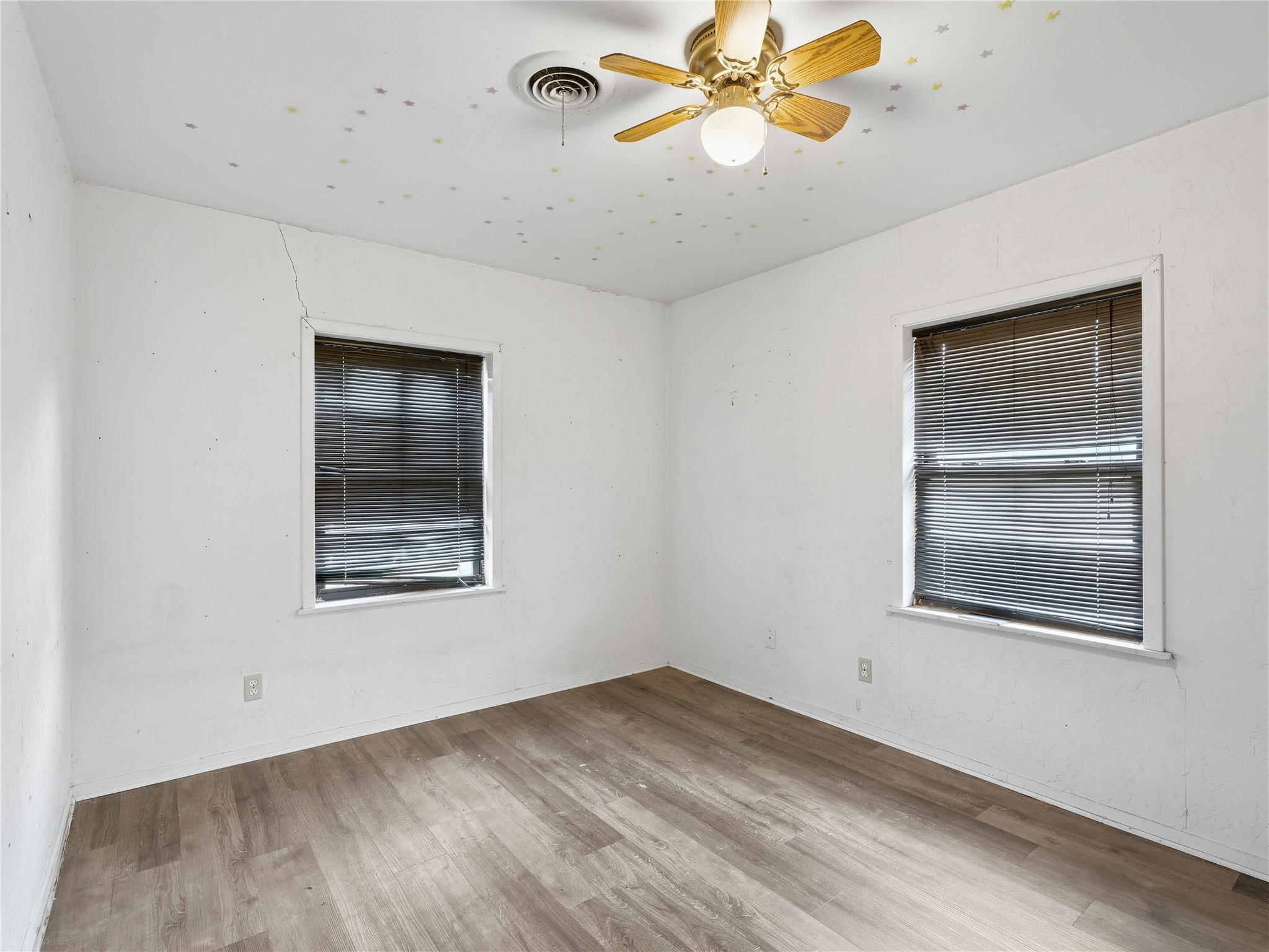 511 N Clay Street Henrietta TX 76365