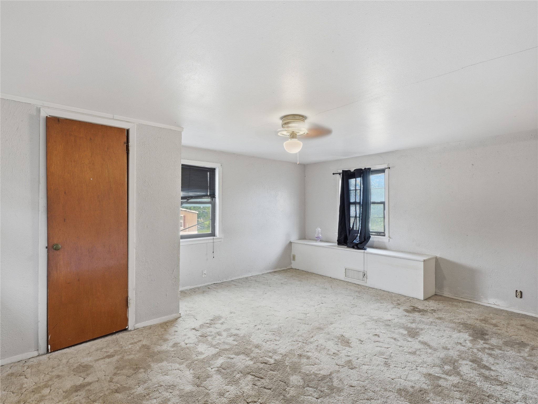 511 N Clay Street Henrietta TX 76365