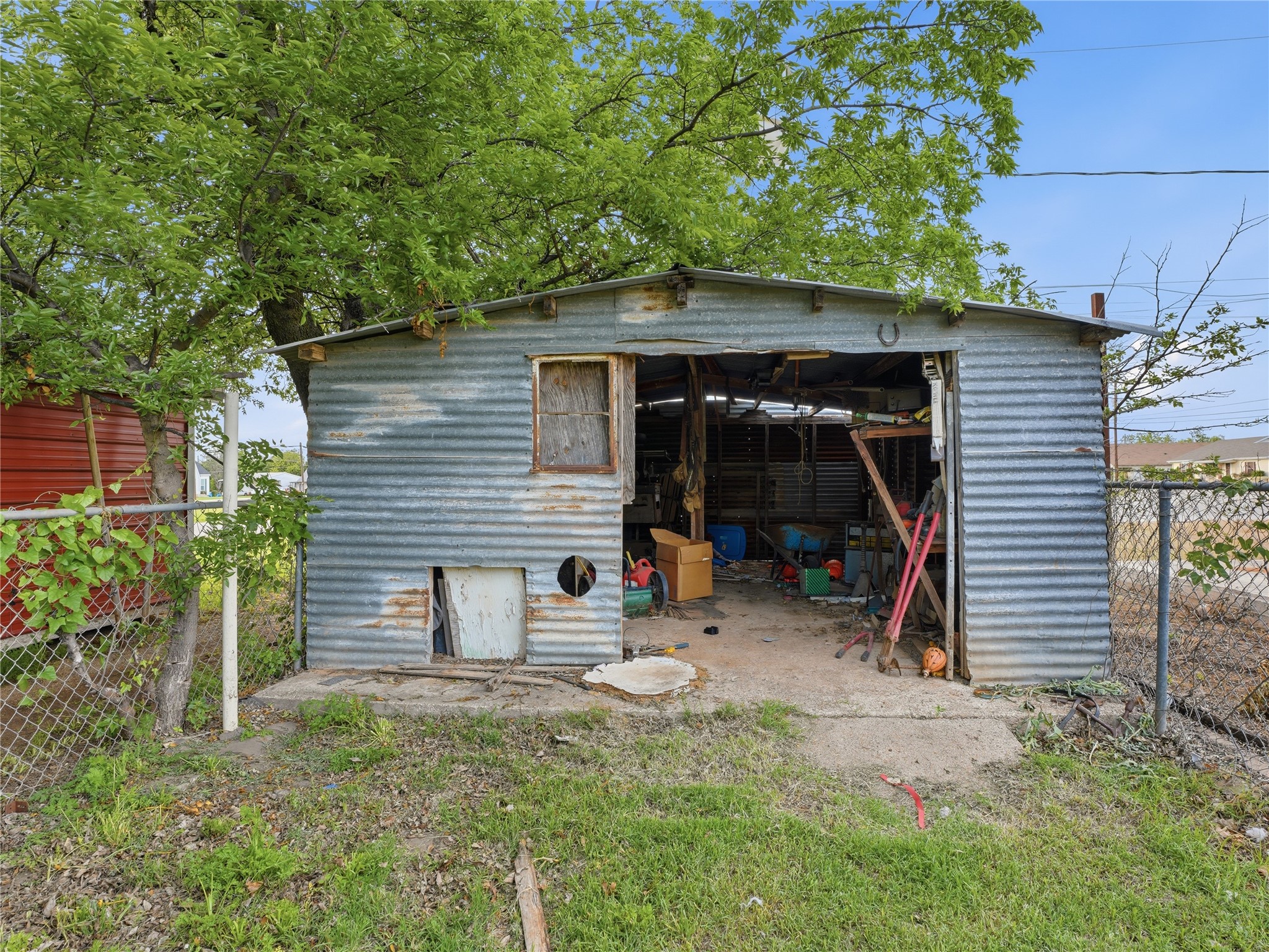 511 N Clay Street Henrietta TX 76365