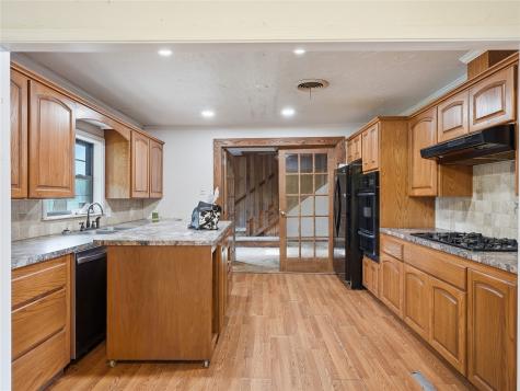 511 N Clay Street Henrietta TX 76365