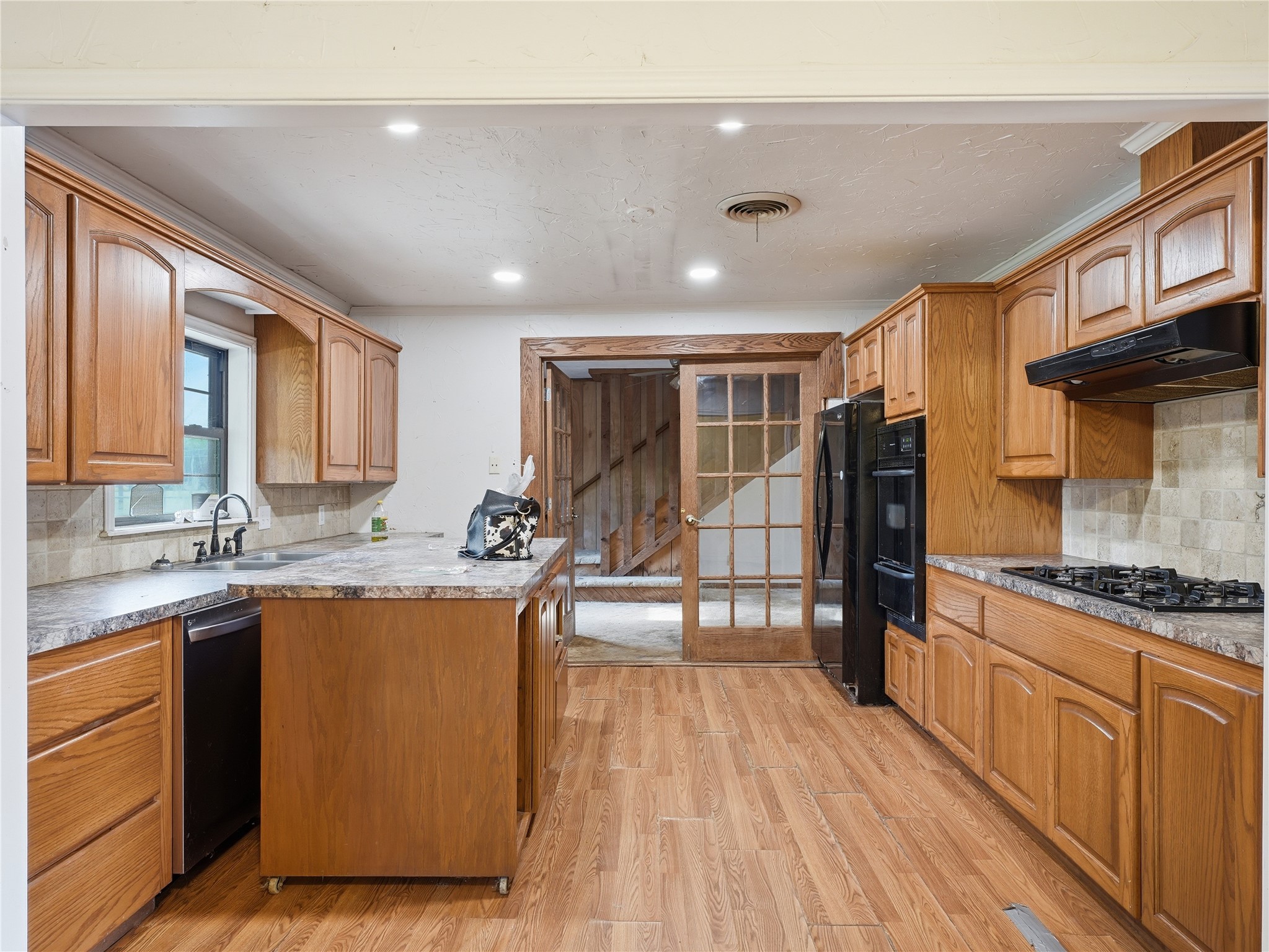 511 N Clay Street Henrietta TX 76365