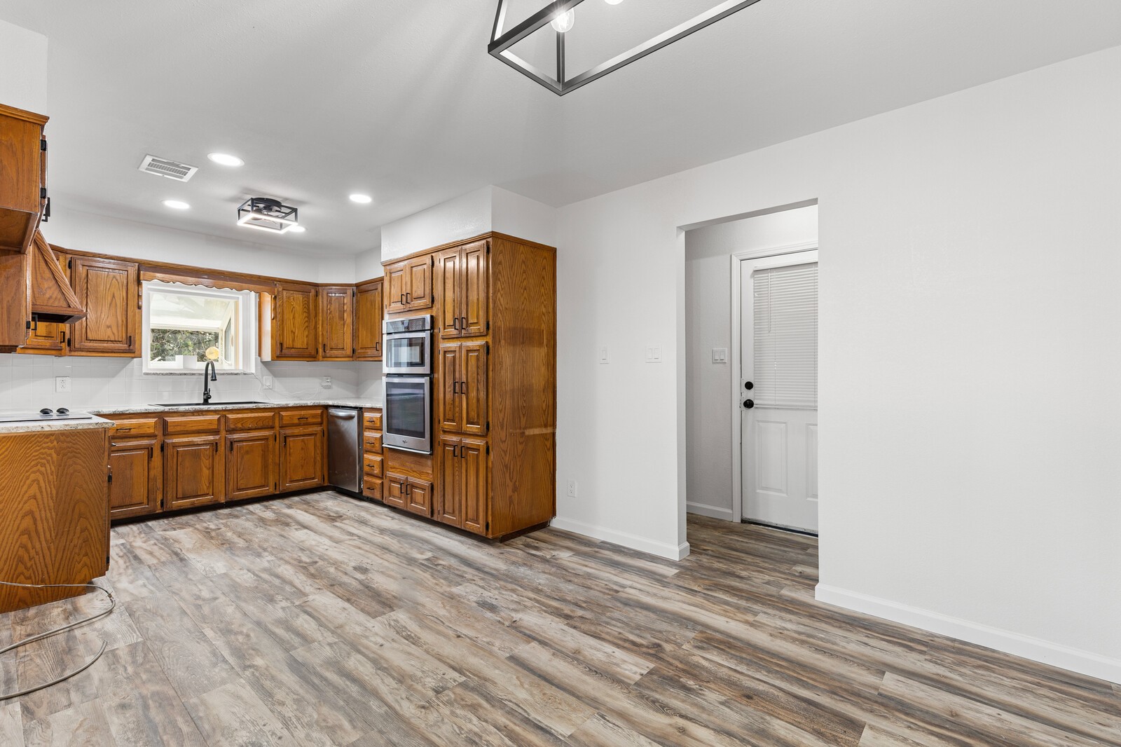 961 Shilling Drive Elm Mott TX 76640